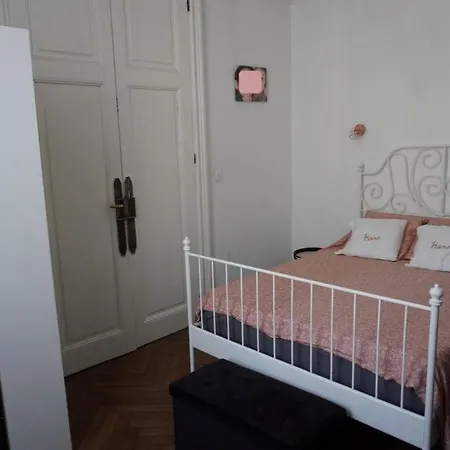 Charming With Garden Appartement
